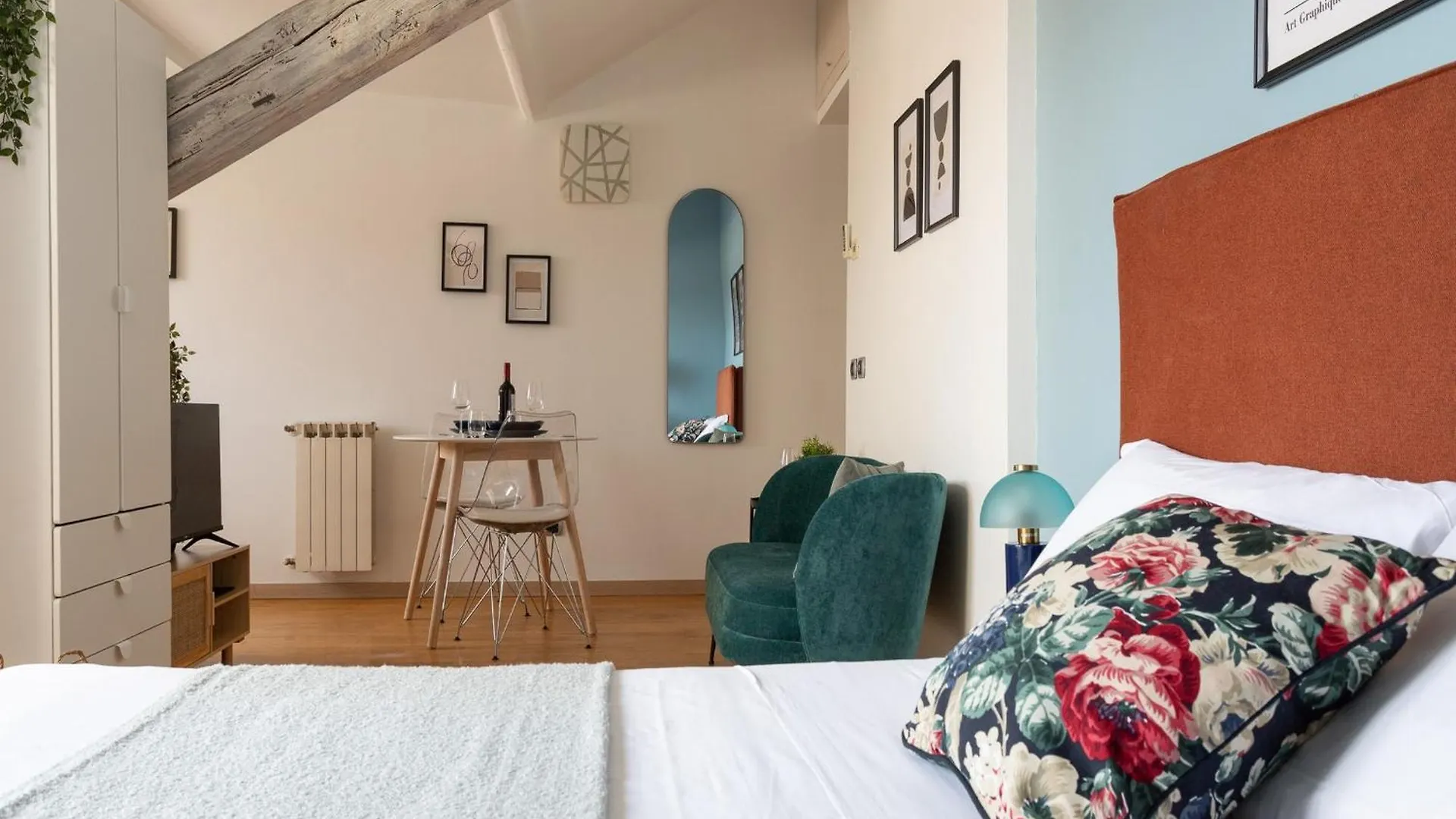 The Best Rent - Beautiful Apartment With Balcony In Porta Romana Milano